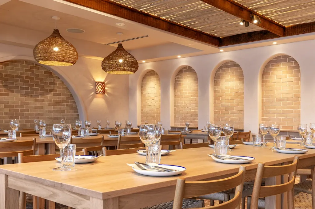 Georges Mediterranean Bar & Grill image 4